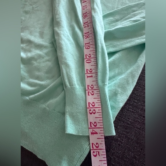 J.Crew Women’s Mint Green Preppy Cotton Knit V-Neck Sweater Small - Picture 8 of 9